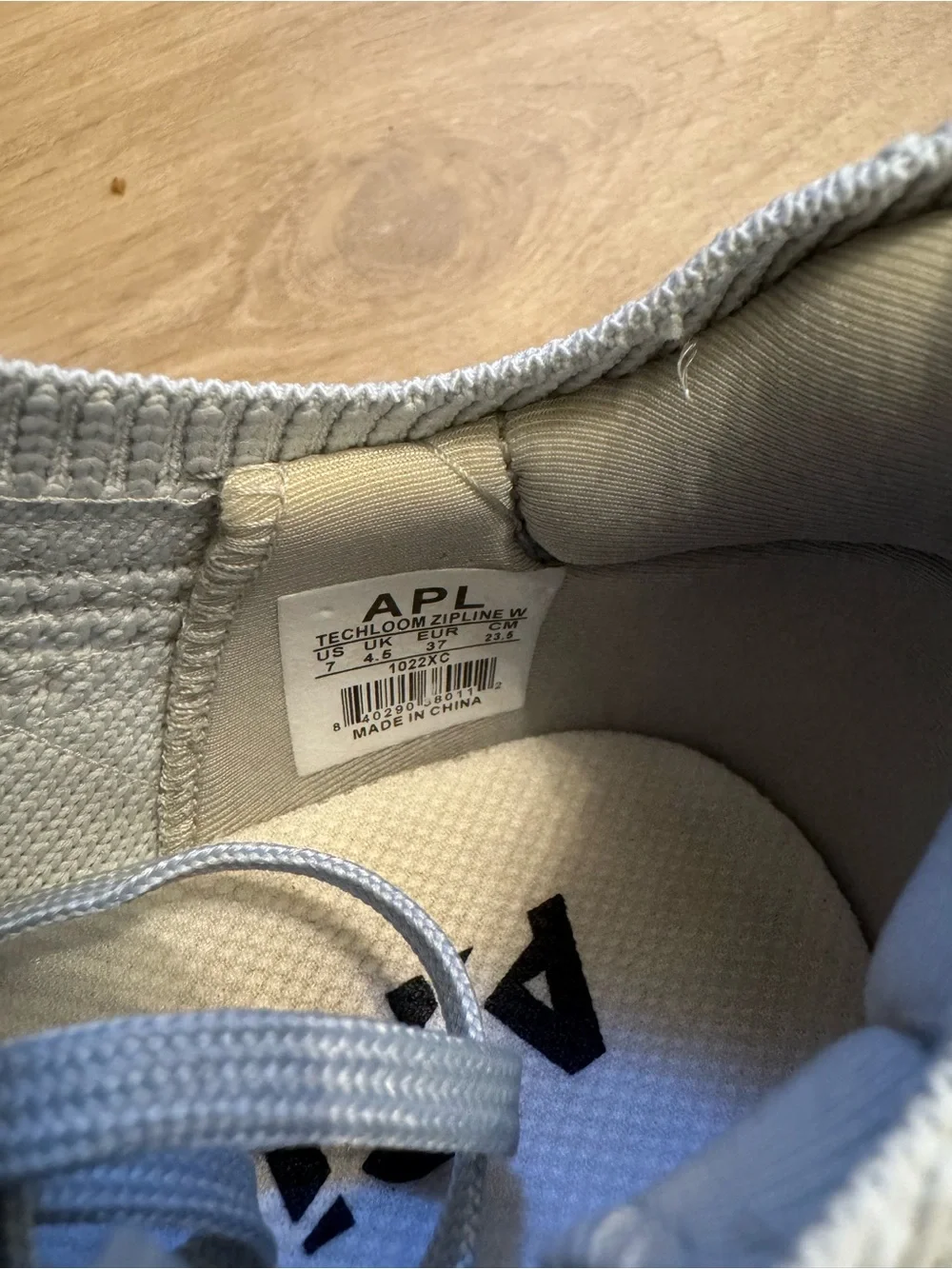 APL Techloom Zipline in Light Gray and White